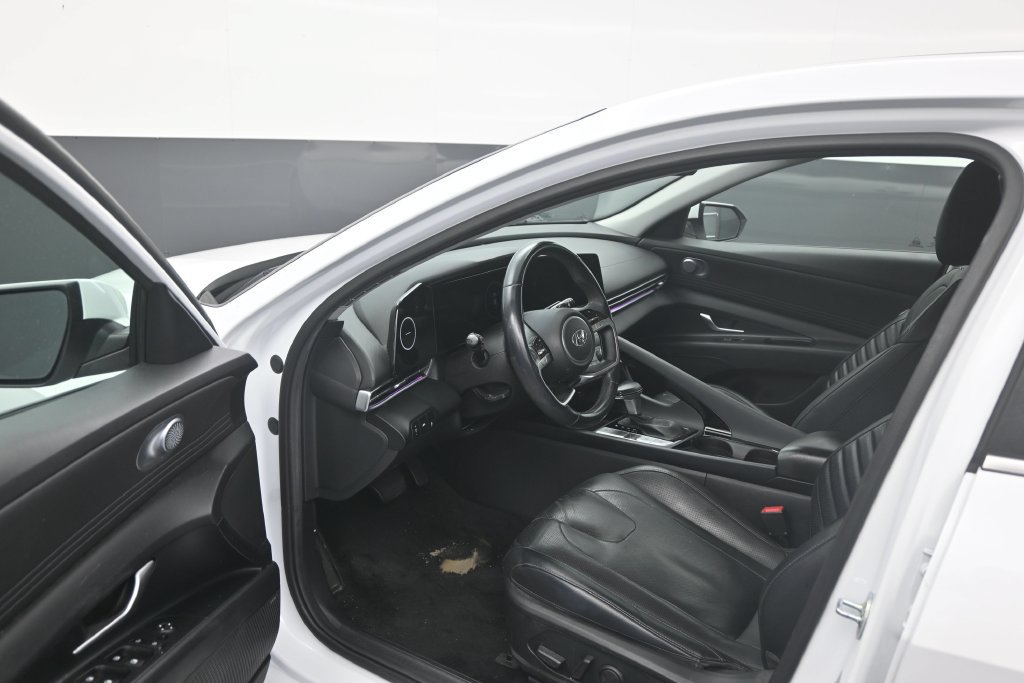 Used 2022 Hyundai Elantra Limited w/ Cargo Package FWD image 10