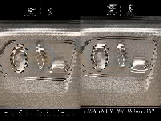 Certified 2024 Cadillac Escalade Premium Luxury w/ Performance Package image 30