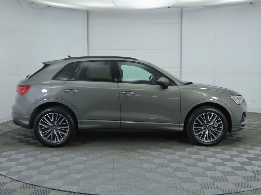 Used 2023 Audi Q3 2.0T Premium w/ Convenience Package image 4