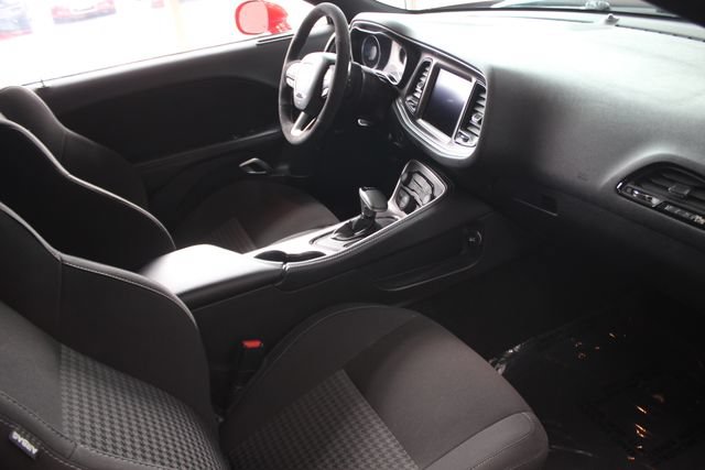 Used 2022 Dodge Challenger R/T Scat Pack w/ Driver Convenience Group RWD image 17