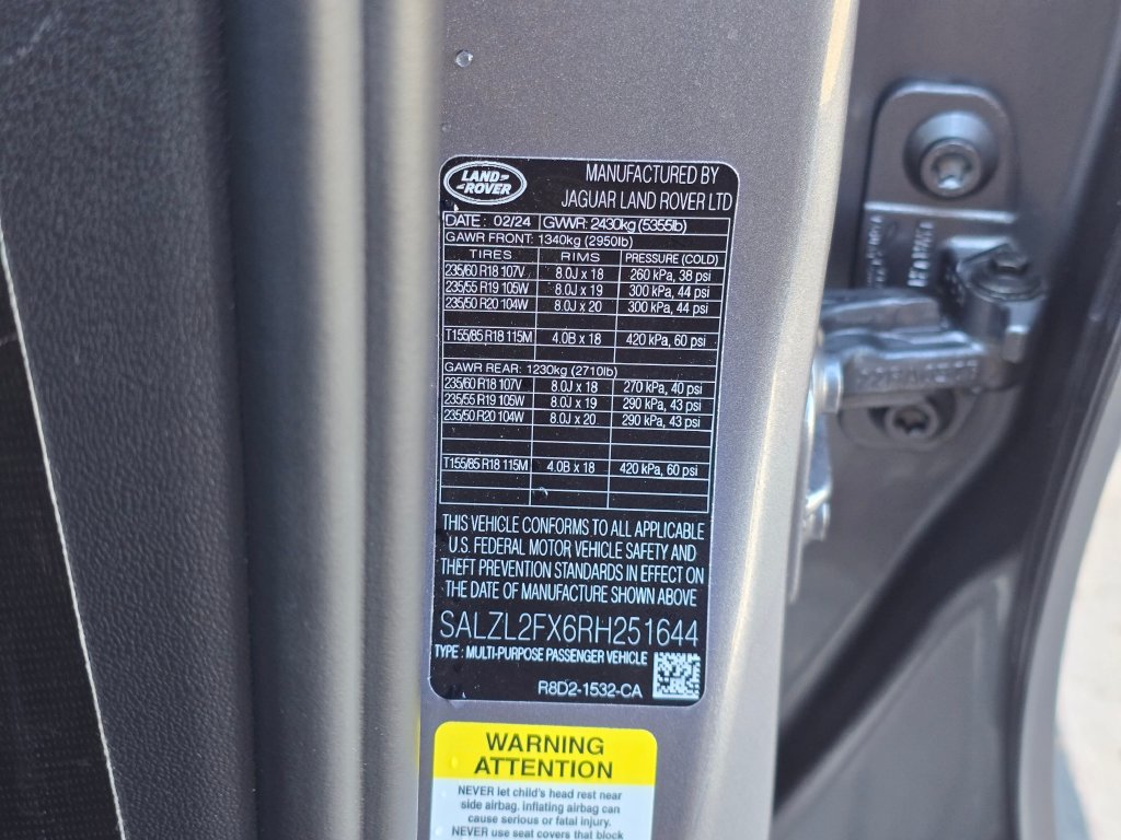 Used 2024 Land Rover Range Rover Evoque Dynamic SE AWD/4WD image 40