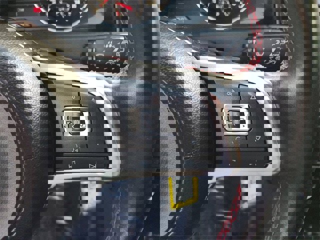 Used 2016 Volkswagen Golf S image 20