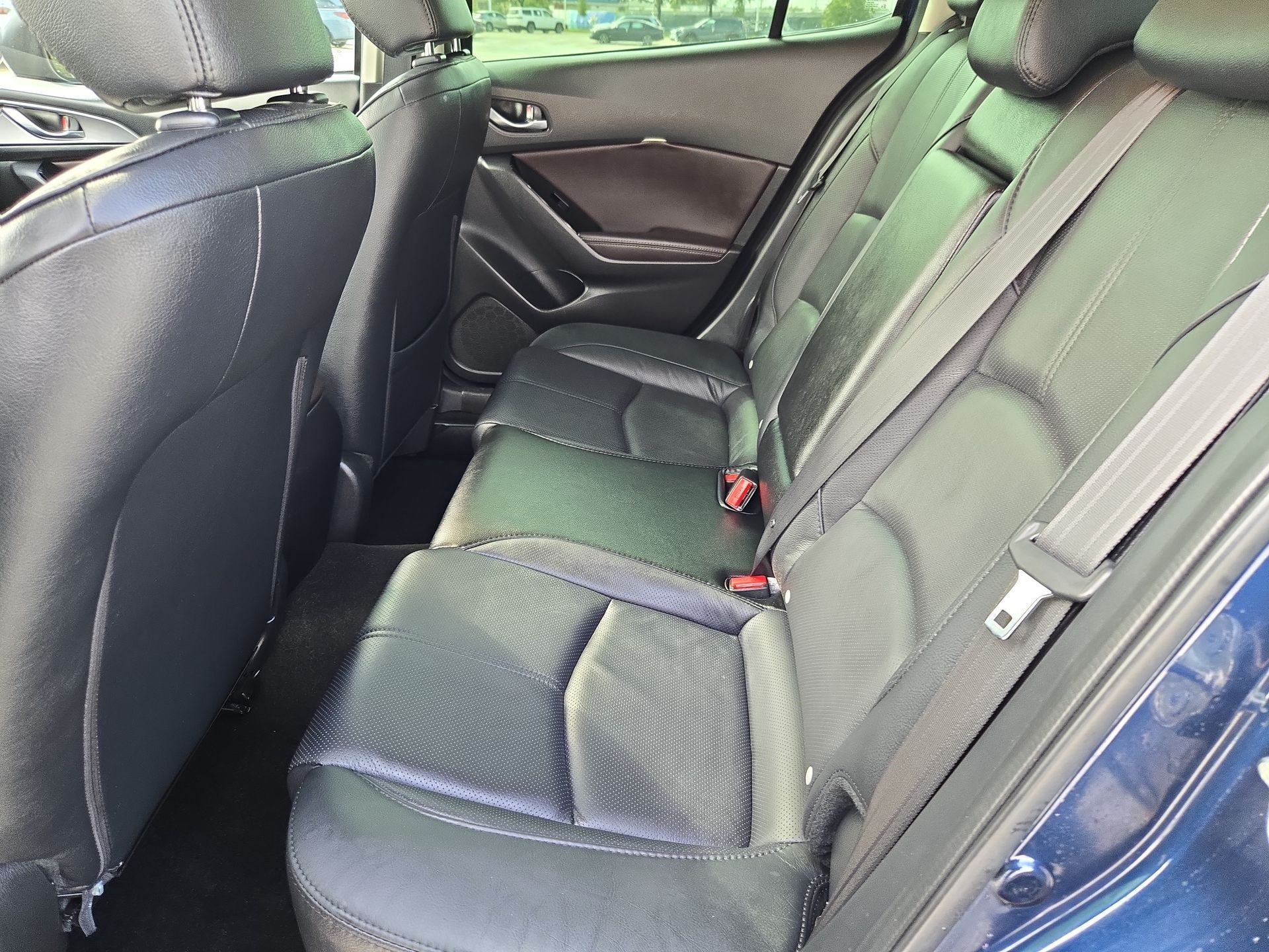 Used 2018 MAZDA MAZDA3 Grand Touring FWD image 28