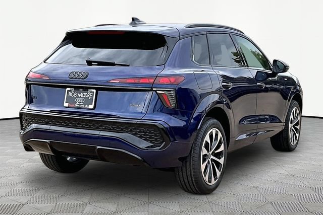 New 2026 Audi Q3 quattro 2.0T AWD/4WD image 2