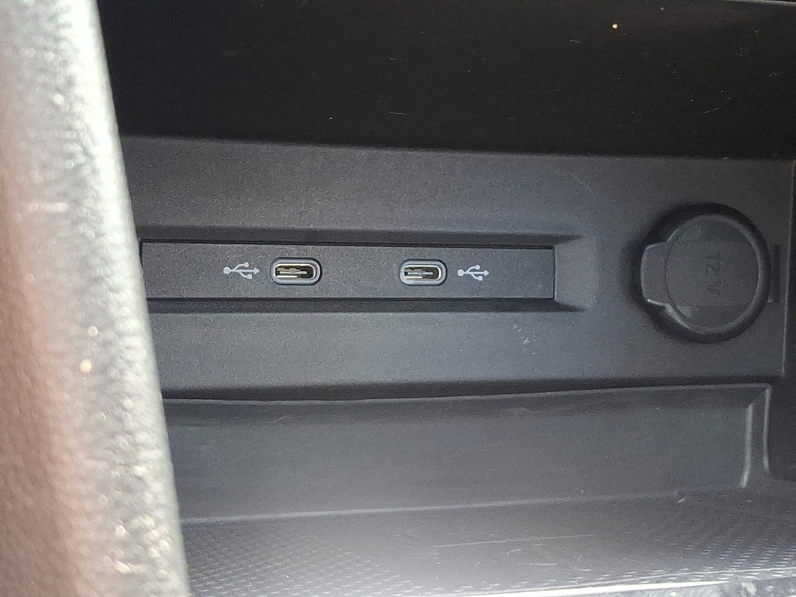 Certified 2022 Volkswagen Taos SEL image 25