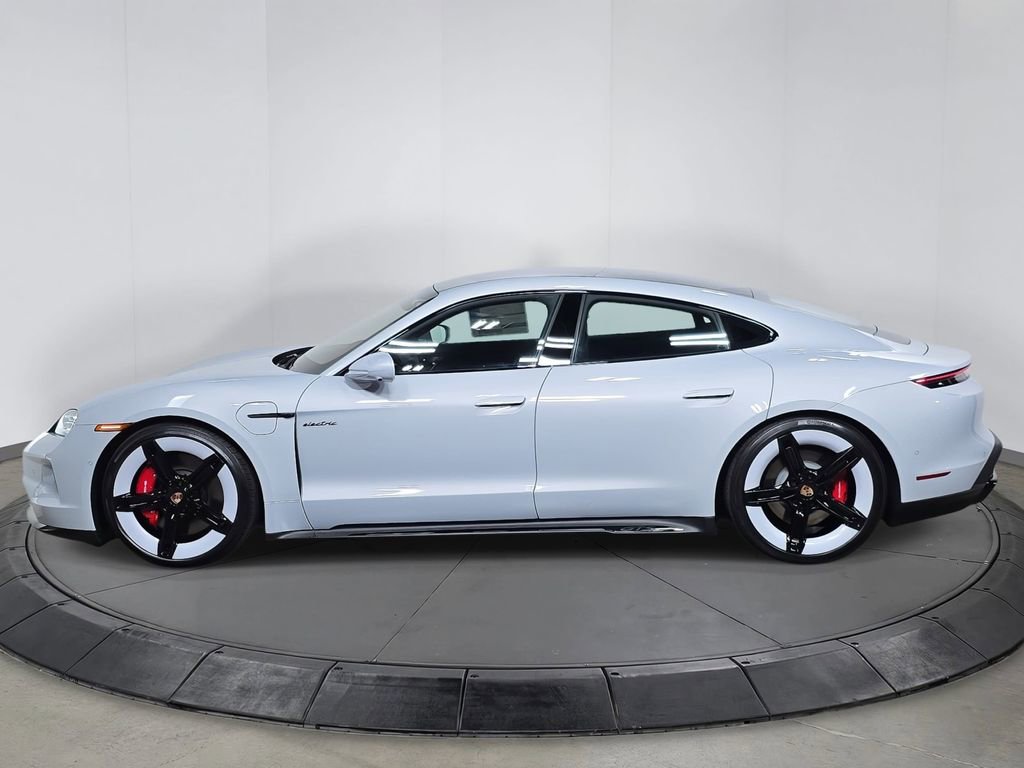 New 2026 Porsche Taycan GTS image 2