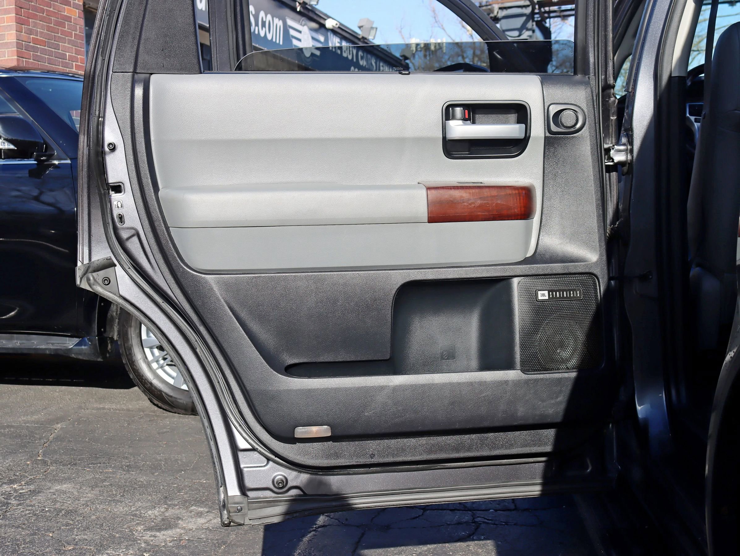 Used 2017 Toyota Sequoia Platinum AWD/4WD image 39