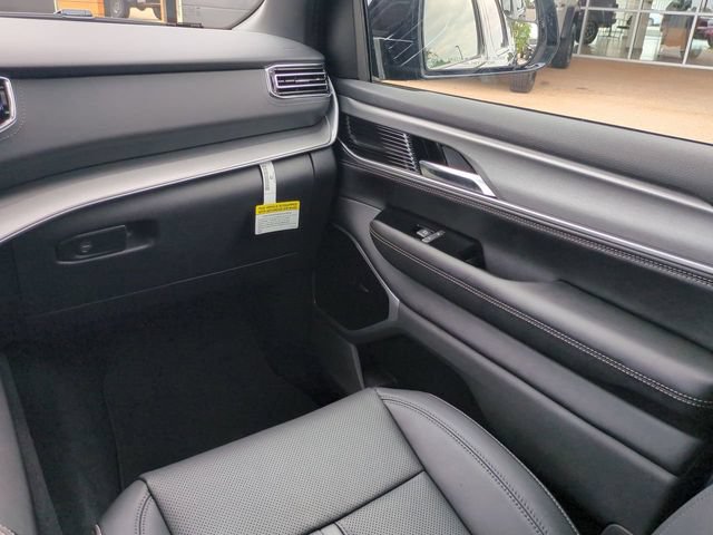 New 2026 Jeep Grand Wagoneer Limited AWD/4WD image 17