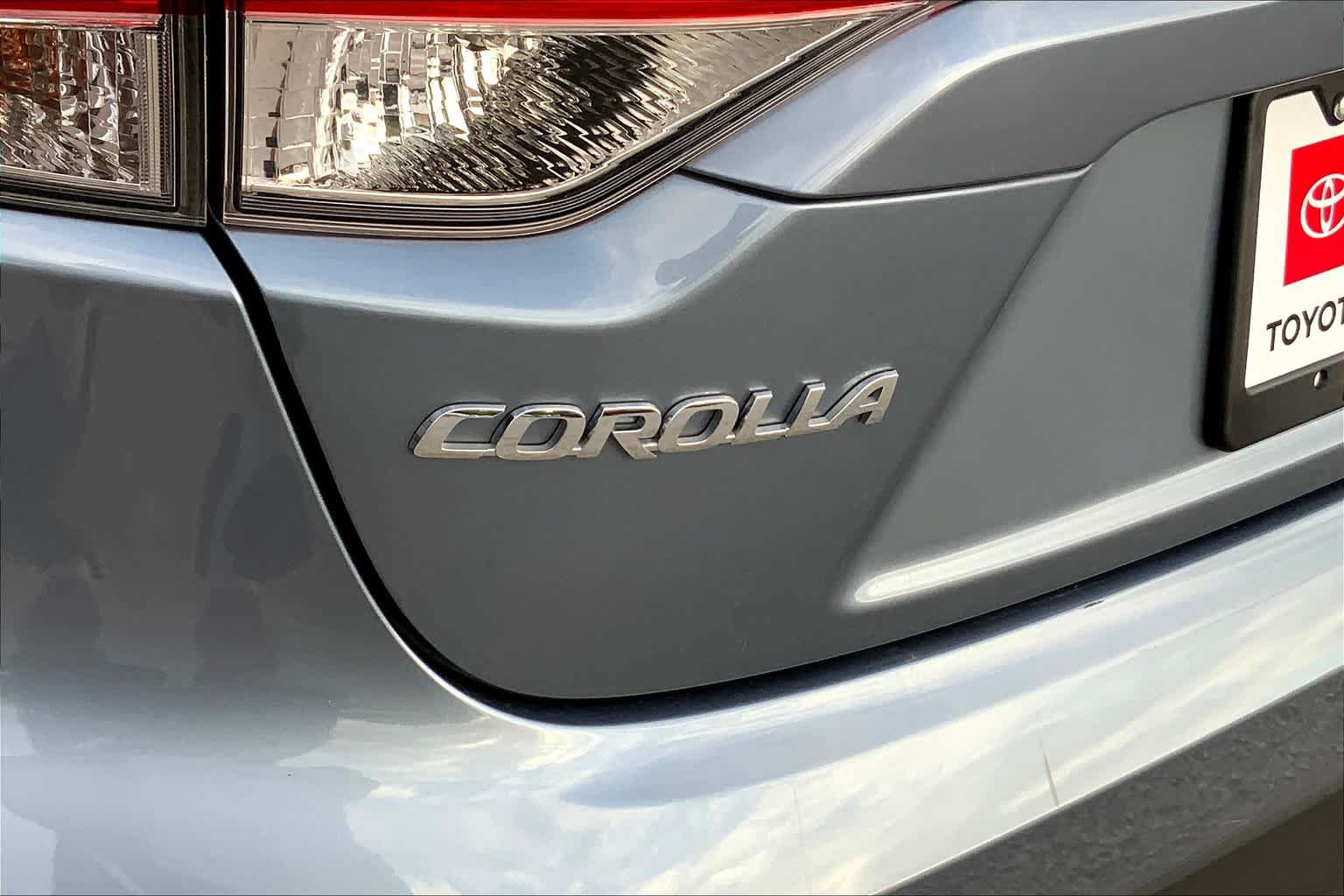 Used 2023 Toyota Corolla LE FWD image 30