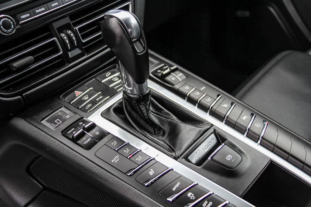Used 2020 Porsche Macan S AWD/4WD image 19