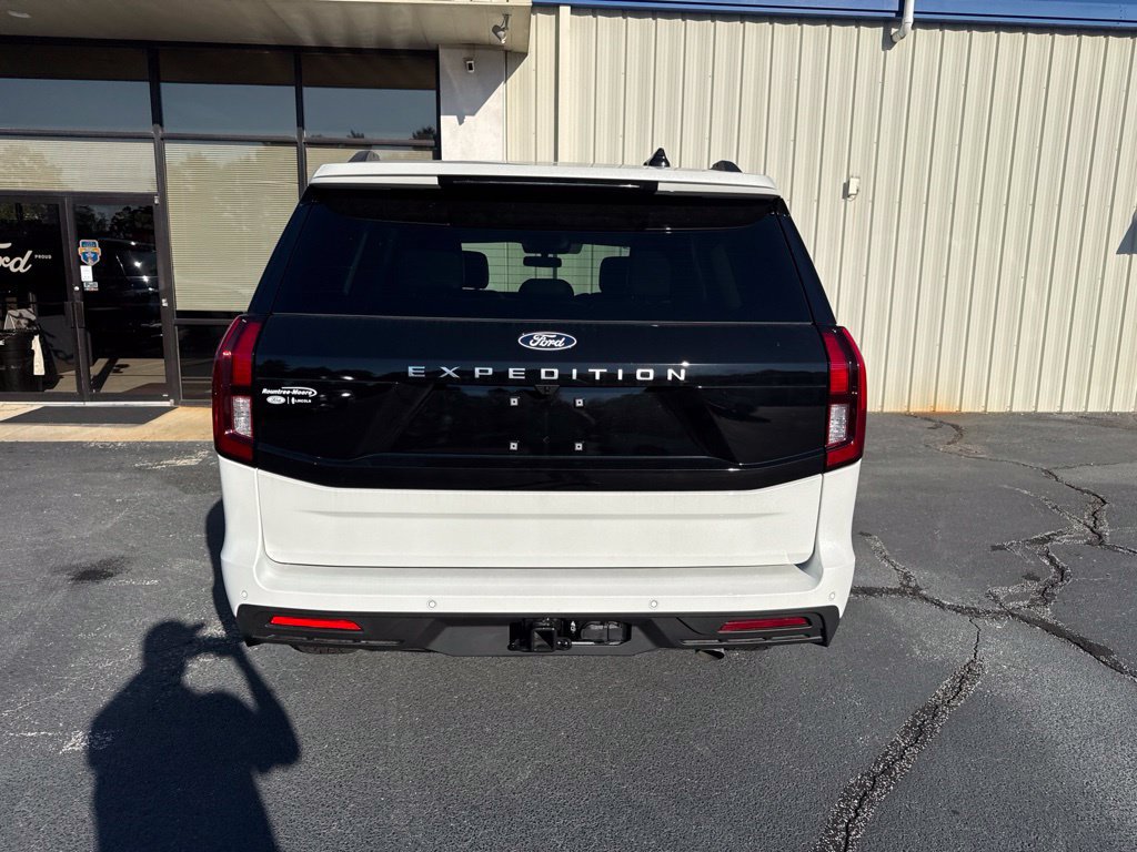 New 2027 Ford Expedition Active RWD image 5