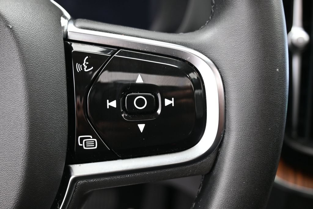 Used 2024 Volvo XC60 B5 Plus w/ Protection Package Premier AWD/4WD image 20