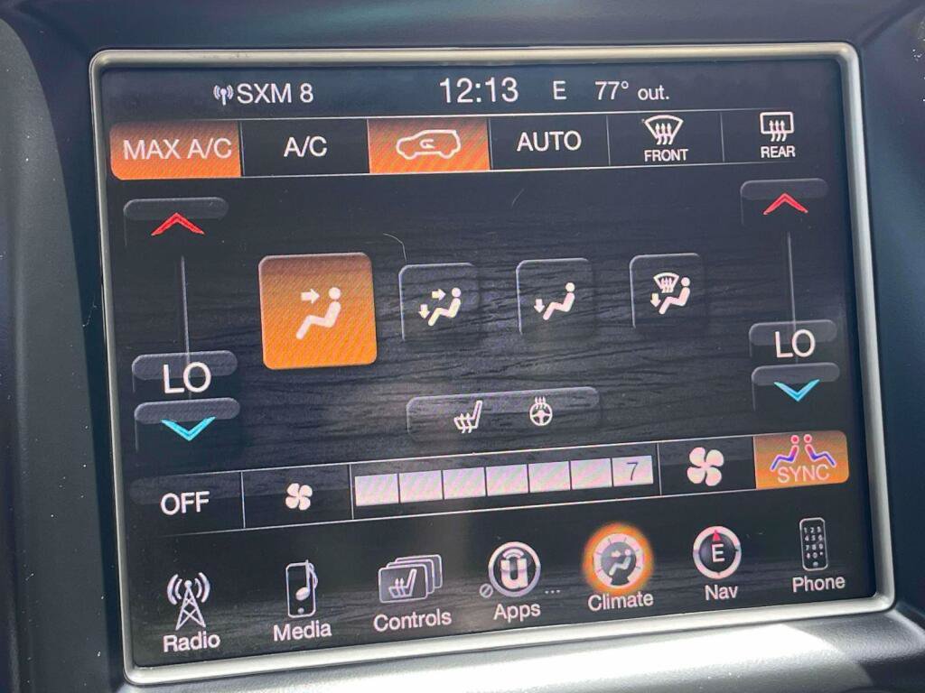 Used 2016 Jeep Grand Cherokee Limited AWD/4WD image 28