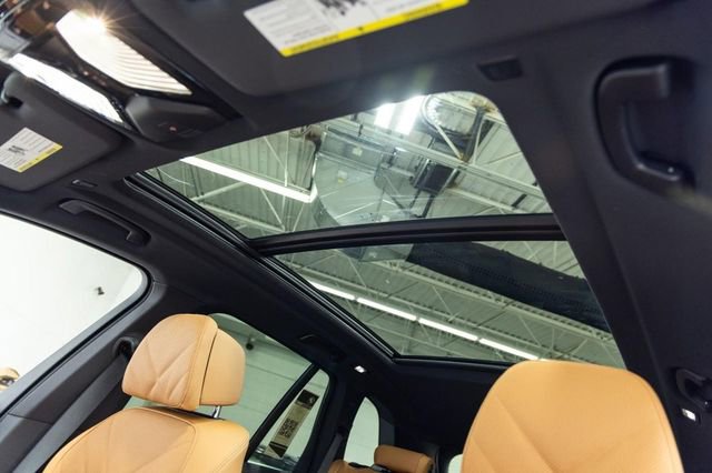 New 2026 BMW X5 xDrive50e image 16