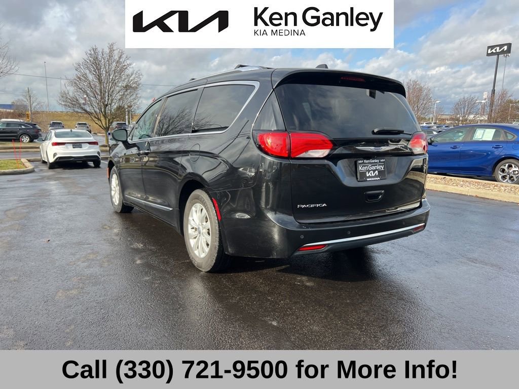 Used 2018 Chrysler Pacifica Touring-L w/ Premium Audio Group image 13