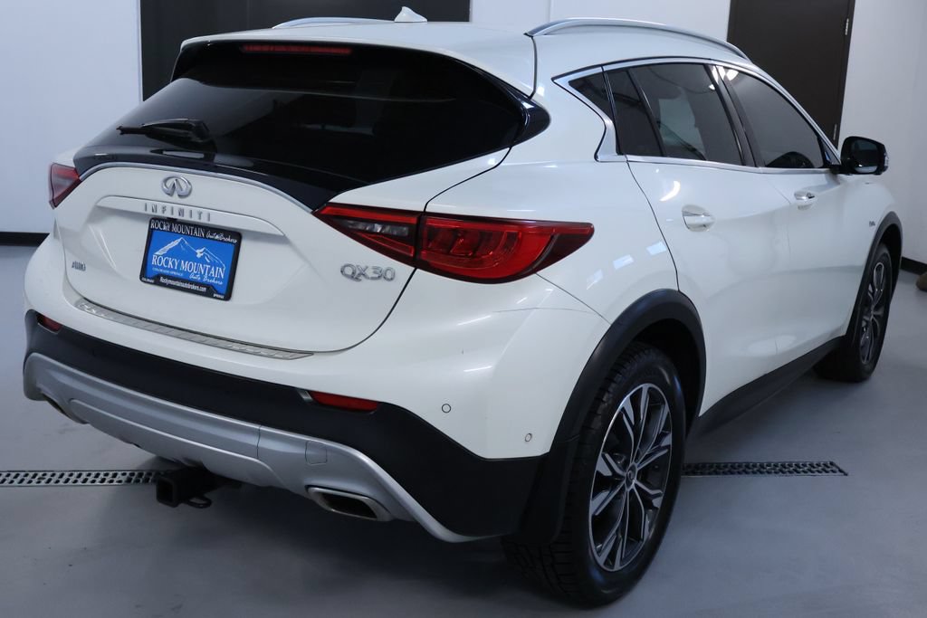 Used 2019 INFINITI QX30 AWD w/ Proassist Package image 7