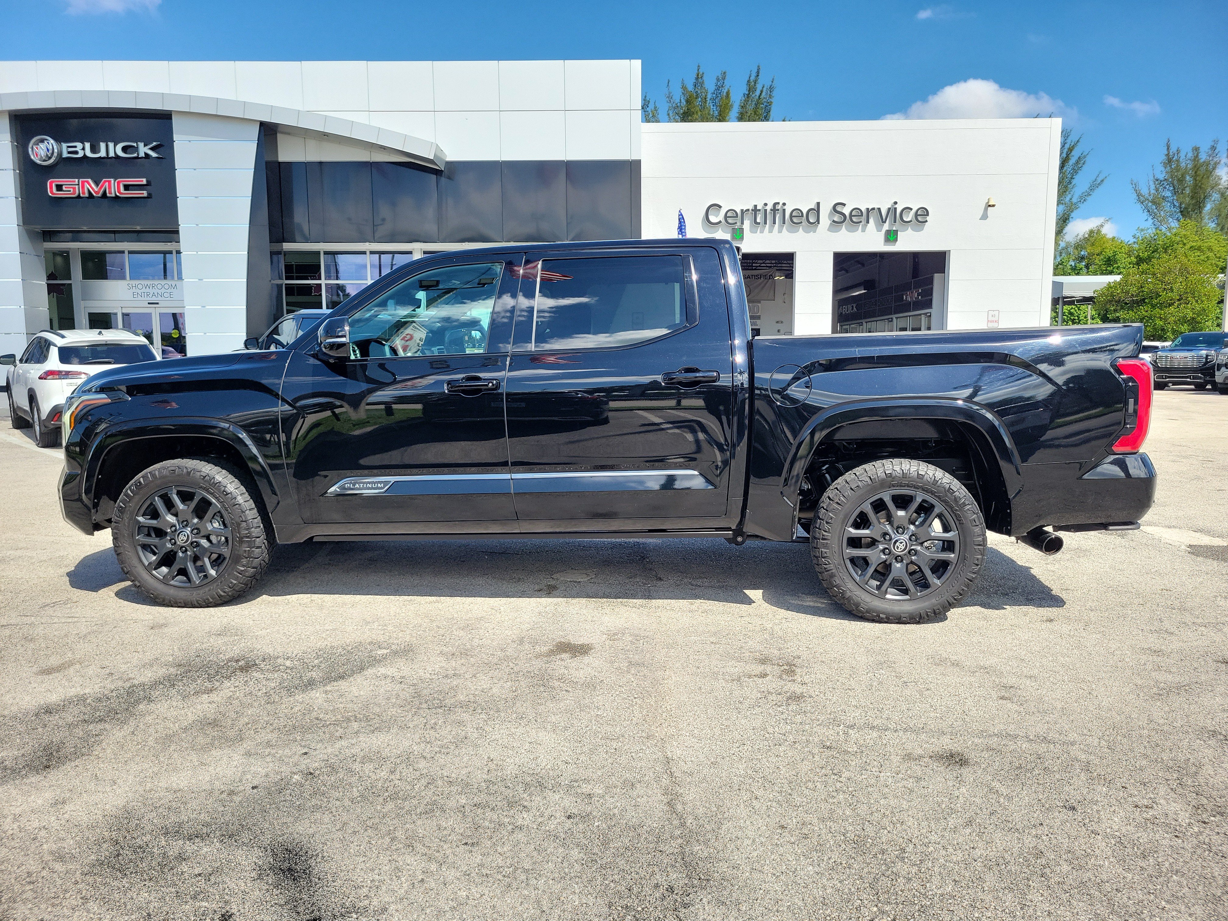 Used 2025 Toyota Tundra Platinum AWD/4WD image 8