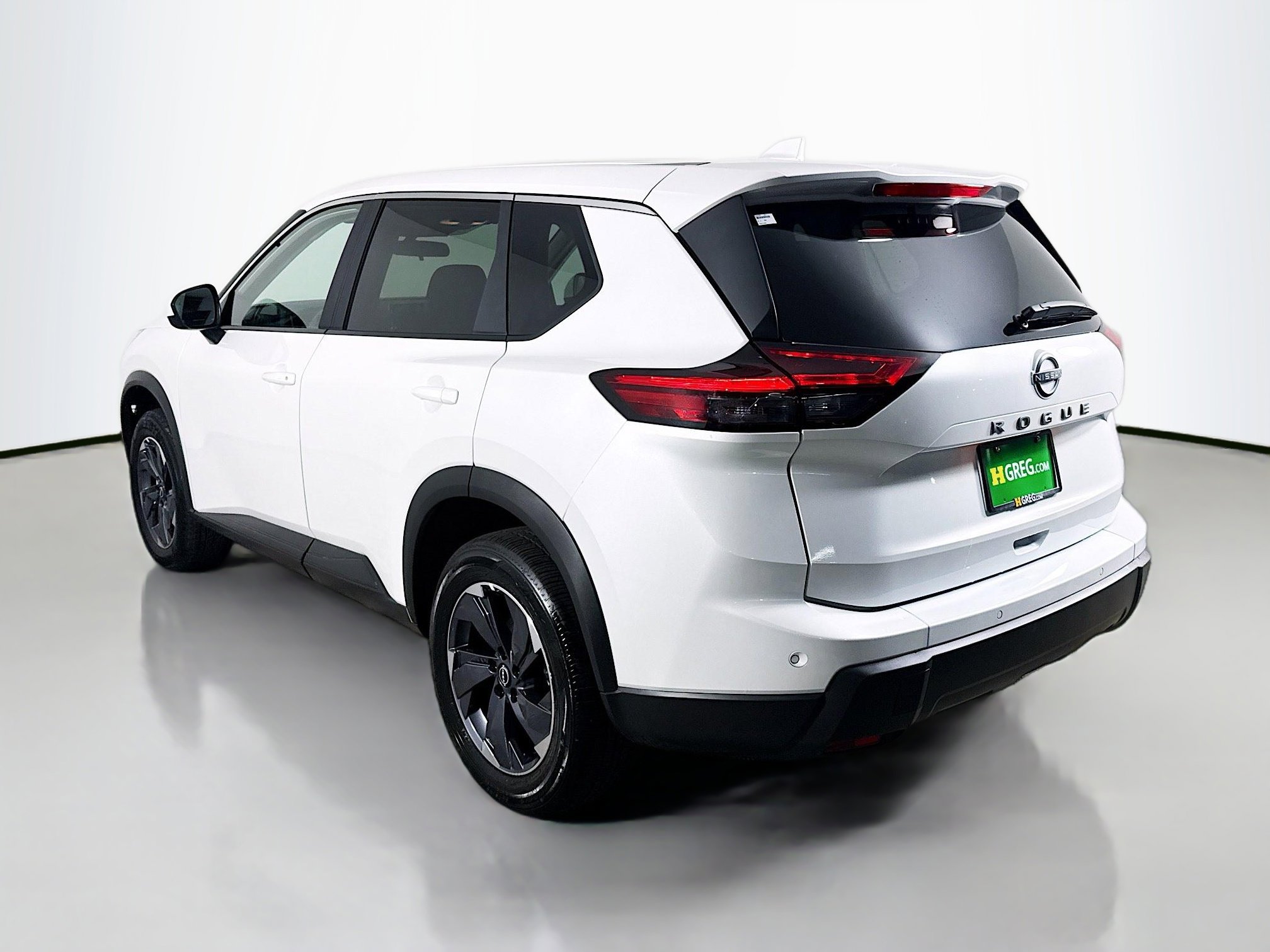 Used 2026 Nissan Rogue SV image 7