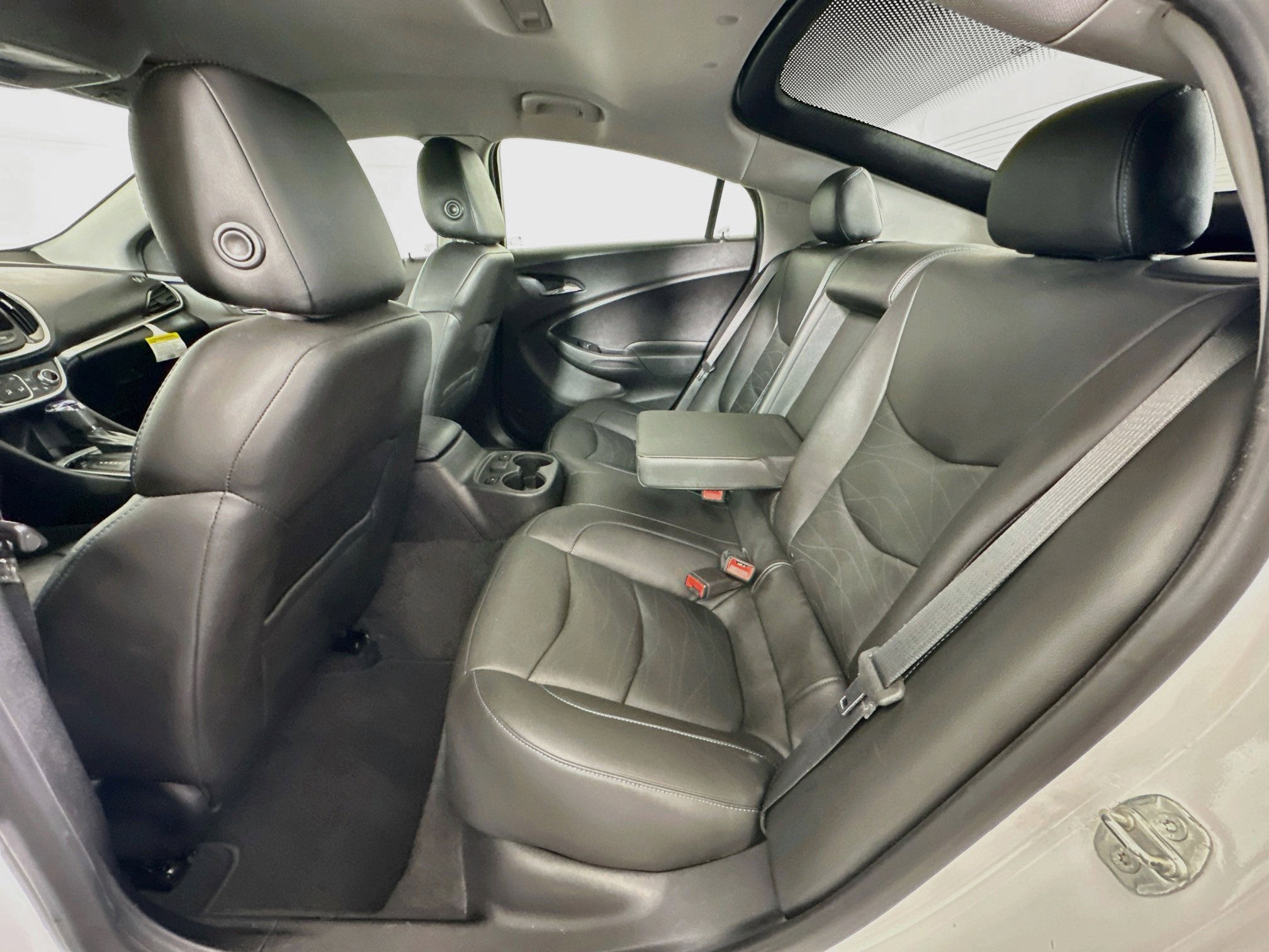 Used 2019 Chevrolet Volt Premier w/ Driver Confidence II Package FWD image 28