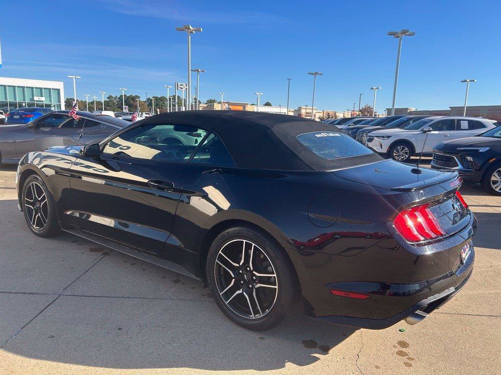 Used 2018 Ford Mustang Premium RWD image 7