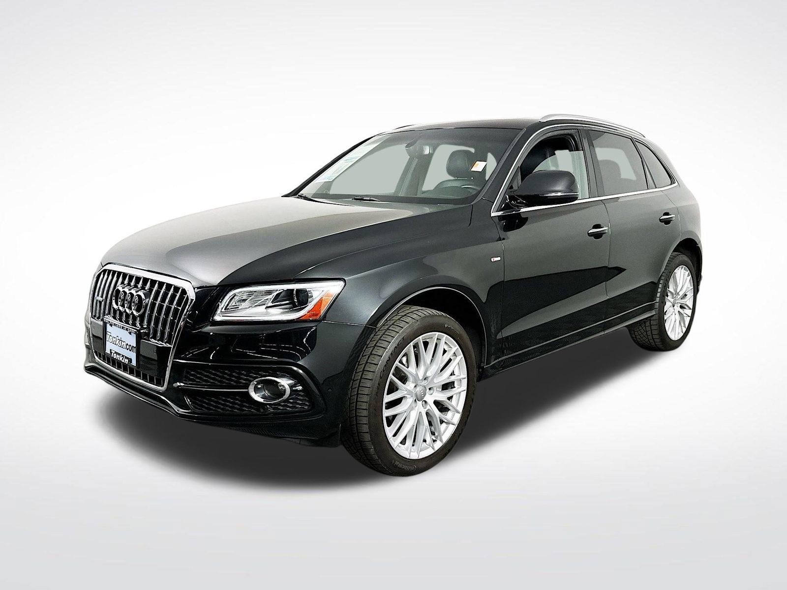 Used 2017 Audi Q5 2.0T Premium Plus w/ Technology Package AWD/4WD image 4