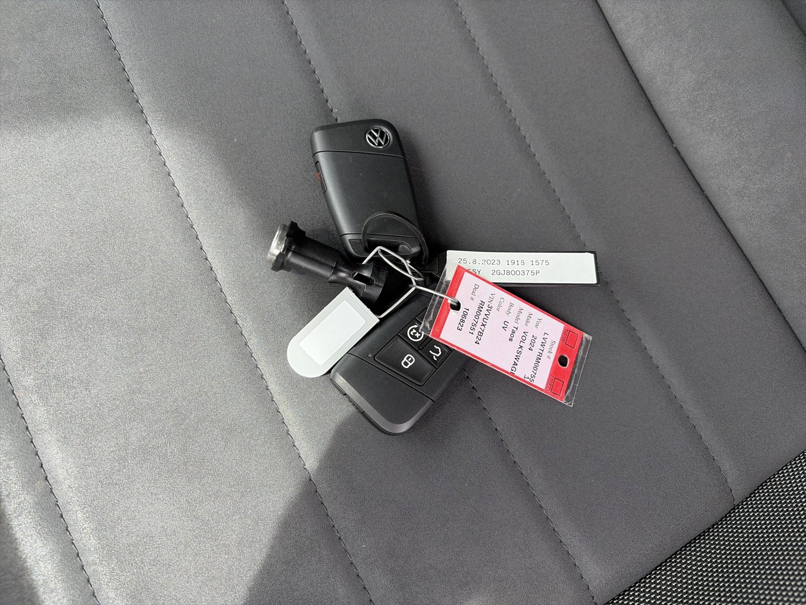 Certified 2024 Volkswagen Taos SE AWD/4WD image 33