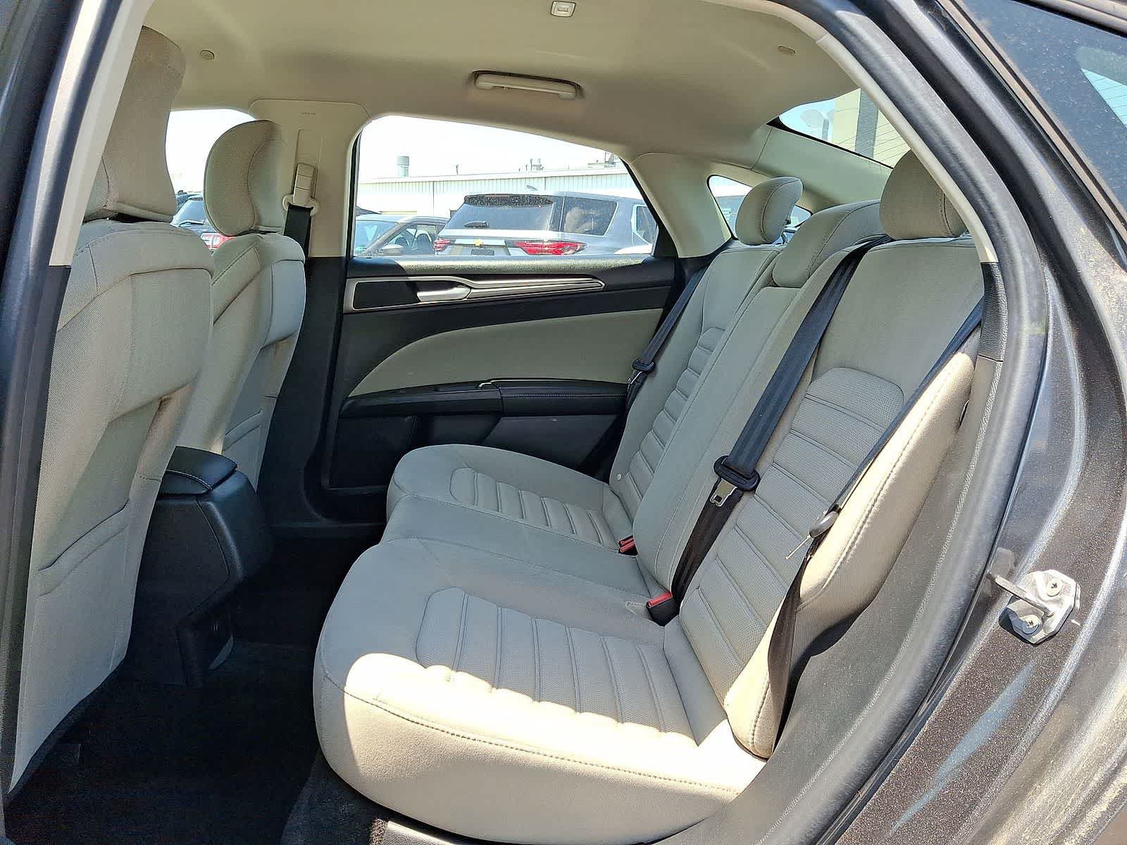 Used 2018 Ford Fusion S FWD image 28