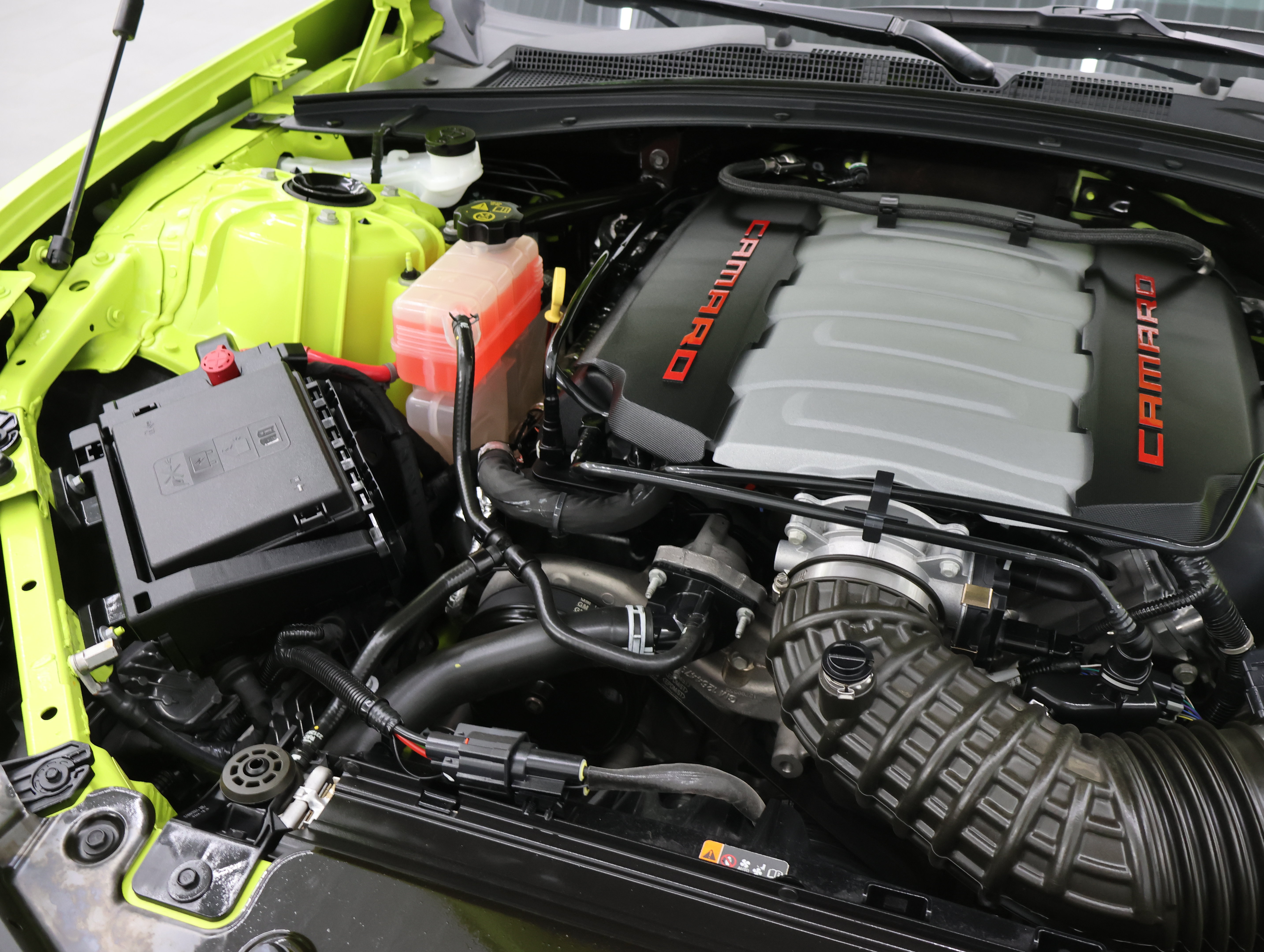 Used 2020 Chevrolet Camaro SS RWD image 17