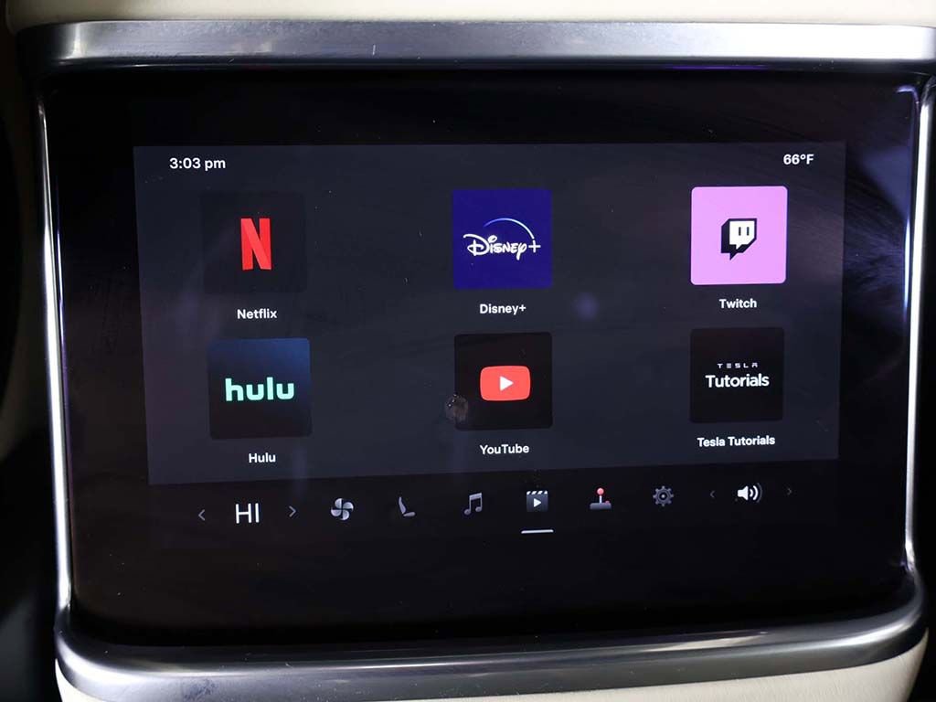 Used 2022 Tesla Model X Plaid image 58