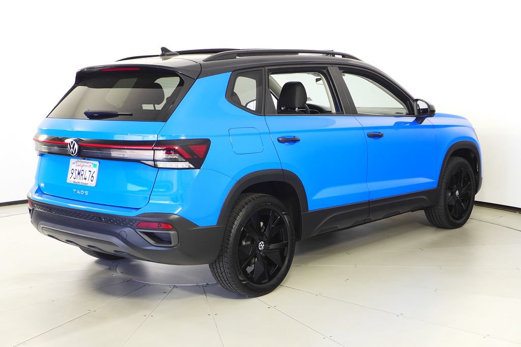 Used 2025 Volkswagen Taos SE FWD image 7