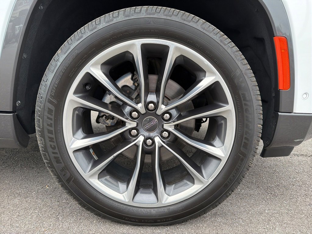 Used 2022 Jeep Wagoneer Series III w/ Premium Group I image 14