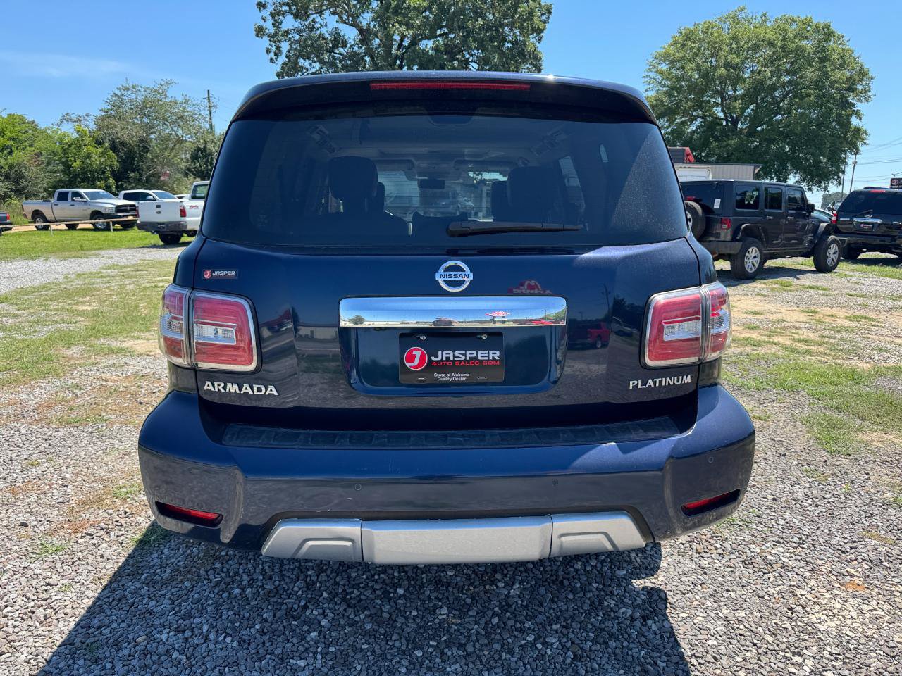 Used 2018 Nissan Armada Platinum w/ Captain Seat Package RWD image 4