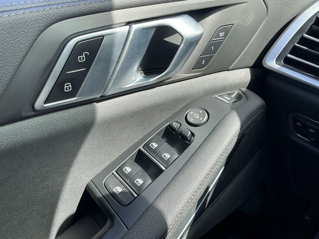 Used 2021 BMW X5 sDrive40i w/ Premium Package image 34