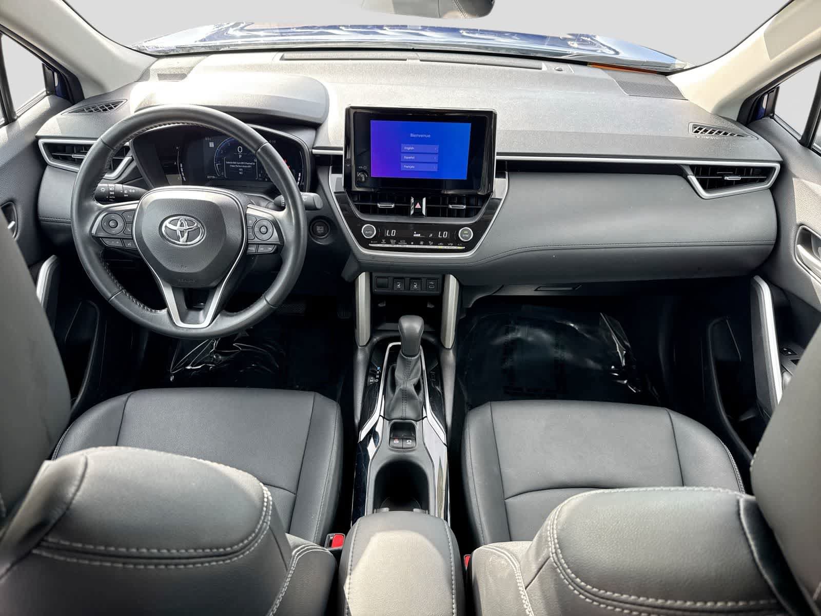 Used 2025 Toyota Corolla Cross XLE FWD image 22