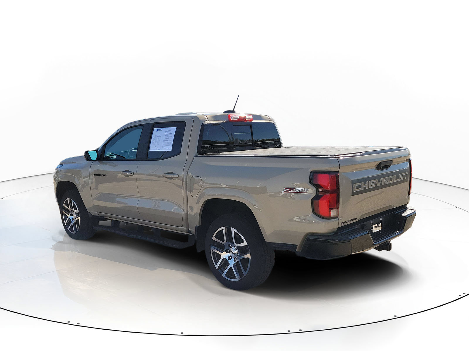 Used 2023 Chevrolet Colorado Z71 w/ Z71 Convenience Package 2 AWD/4WD image 4
