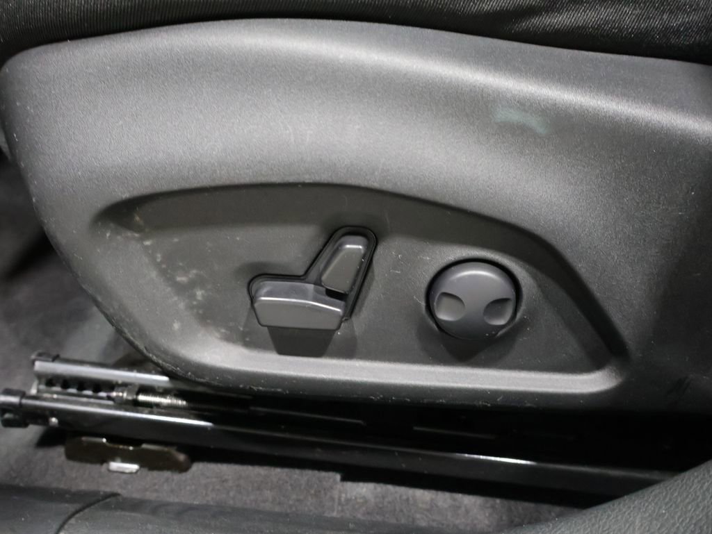 Used 2023 Jeep Compass Latitude w/ Convenience Group AWD/4WD image 12