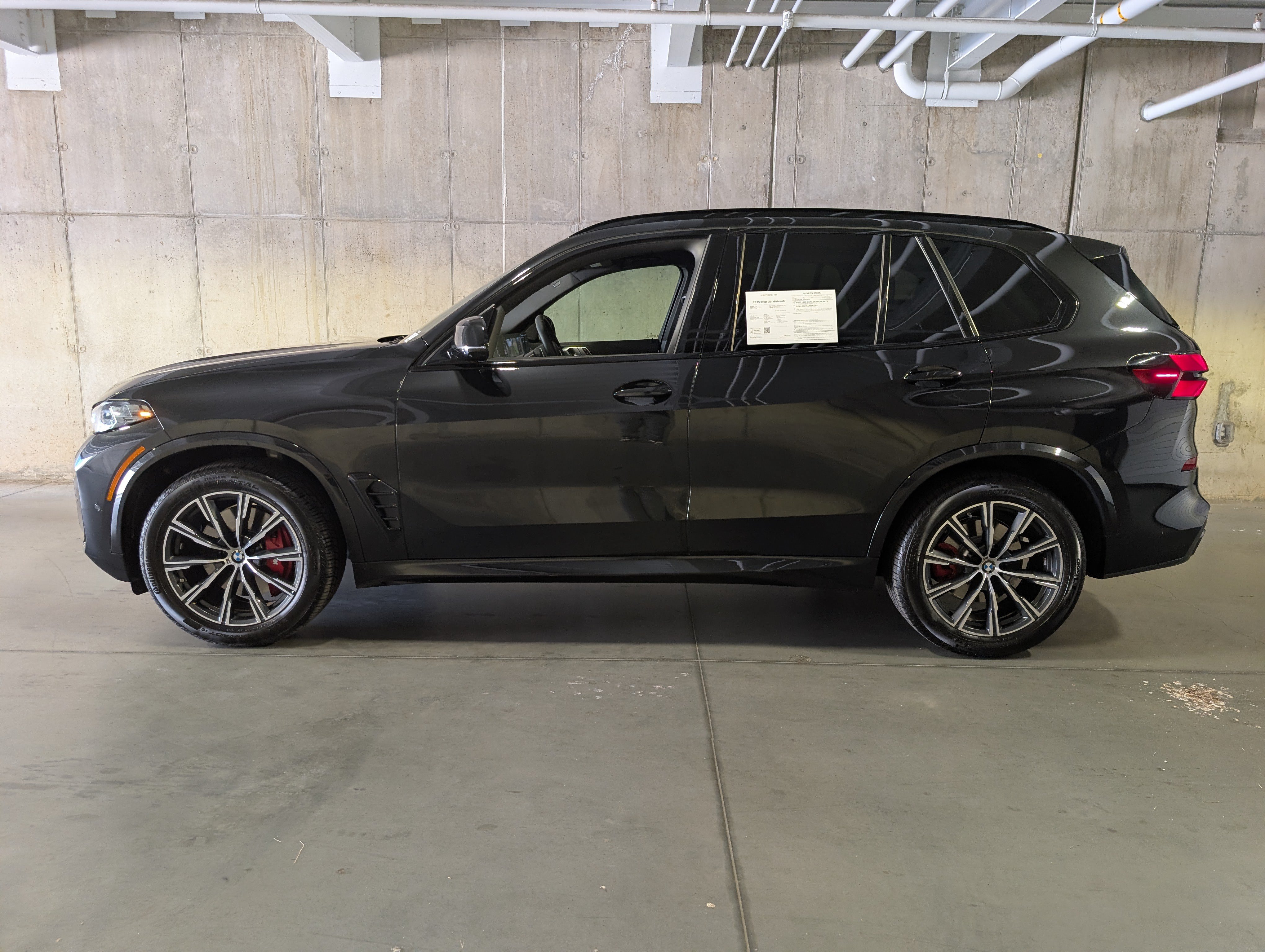 Used 2025 BMW X5 xDrive40i w/ M Sport Package AWD/4WD image 2