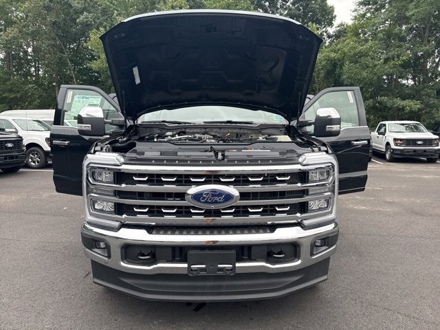 New 2025 Ford F250 Lariat w/ Chrome Package image 25