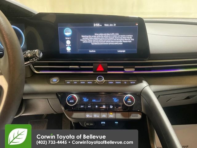 Used 2024 Hyundai Elantra SEL image 18