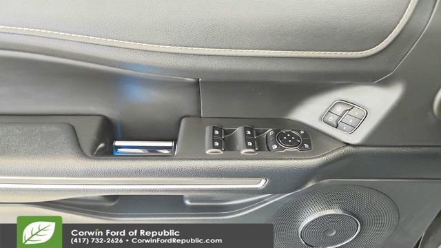 Used 2024 Ford Expedition XLT image 22