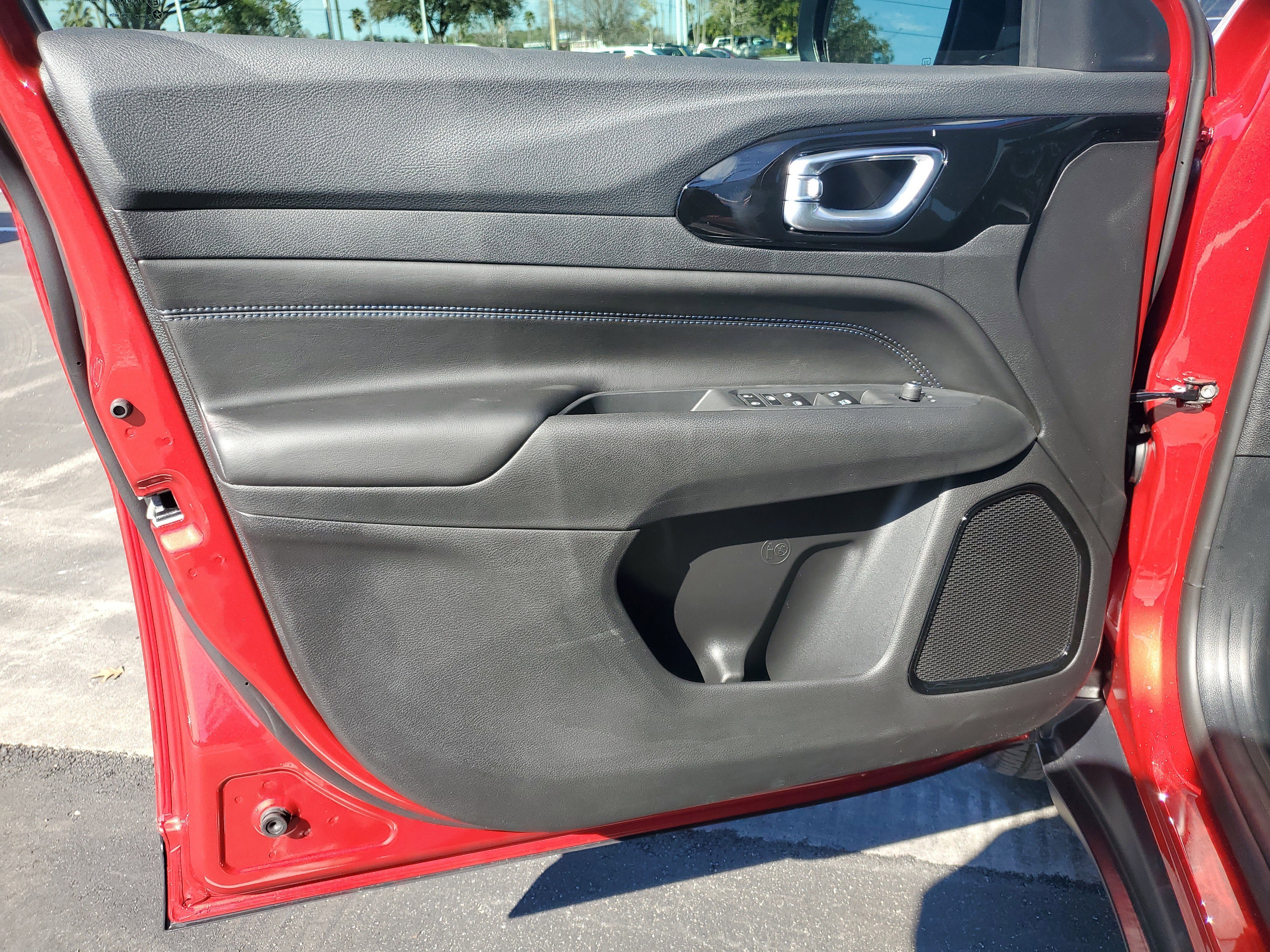 New 2026 Jeep Compass Latitude image 8