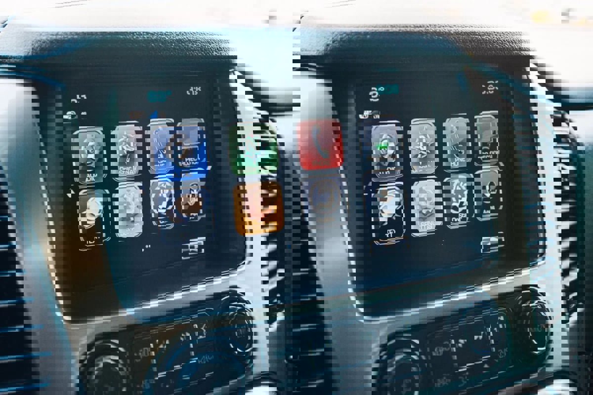 Used 2020 Chevrolet Suburban LT w/ Max Trailering Package image 20