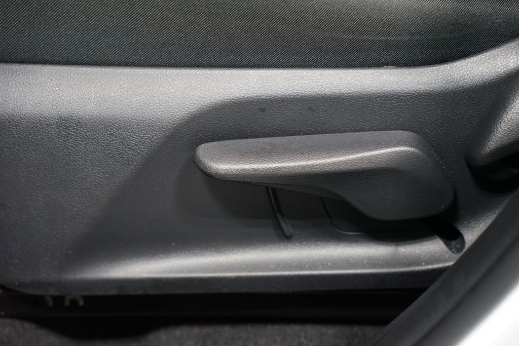 Certified 2025 Toyota RAV4 LE image 31