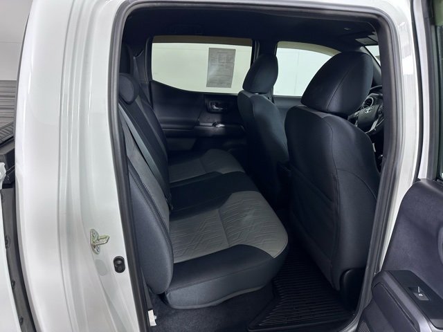 Used 2020 Toyota Tacoma TRD Sport image 11