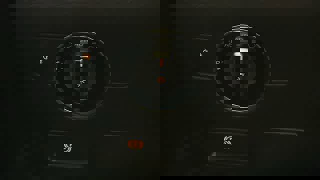 Used 2013 Mercedes-Benz SLK 350 image 16