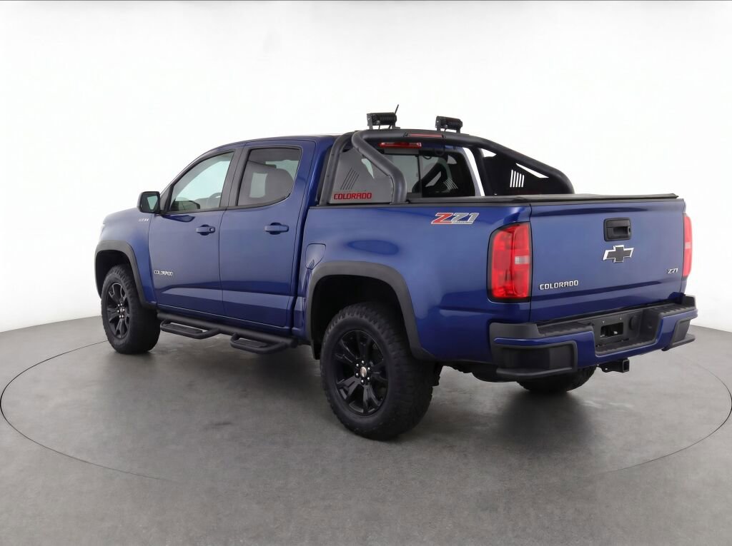 Used 2017 Chevrolet Colorado Z71 AWD/4WD image 4
