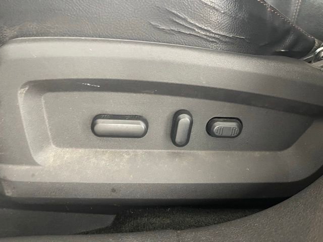 Used 2013 Ford Edge SEL FWD image 34