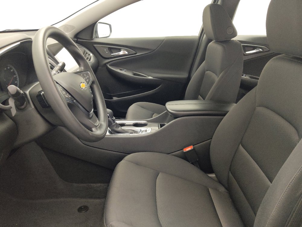 Used 2025 Chevrolet Malibu LT FWD image 17