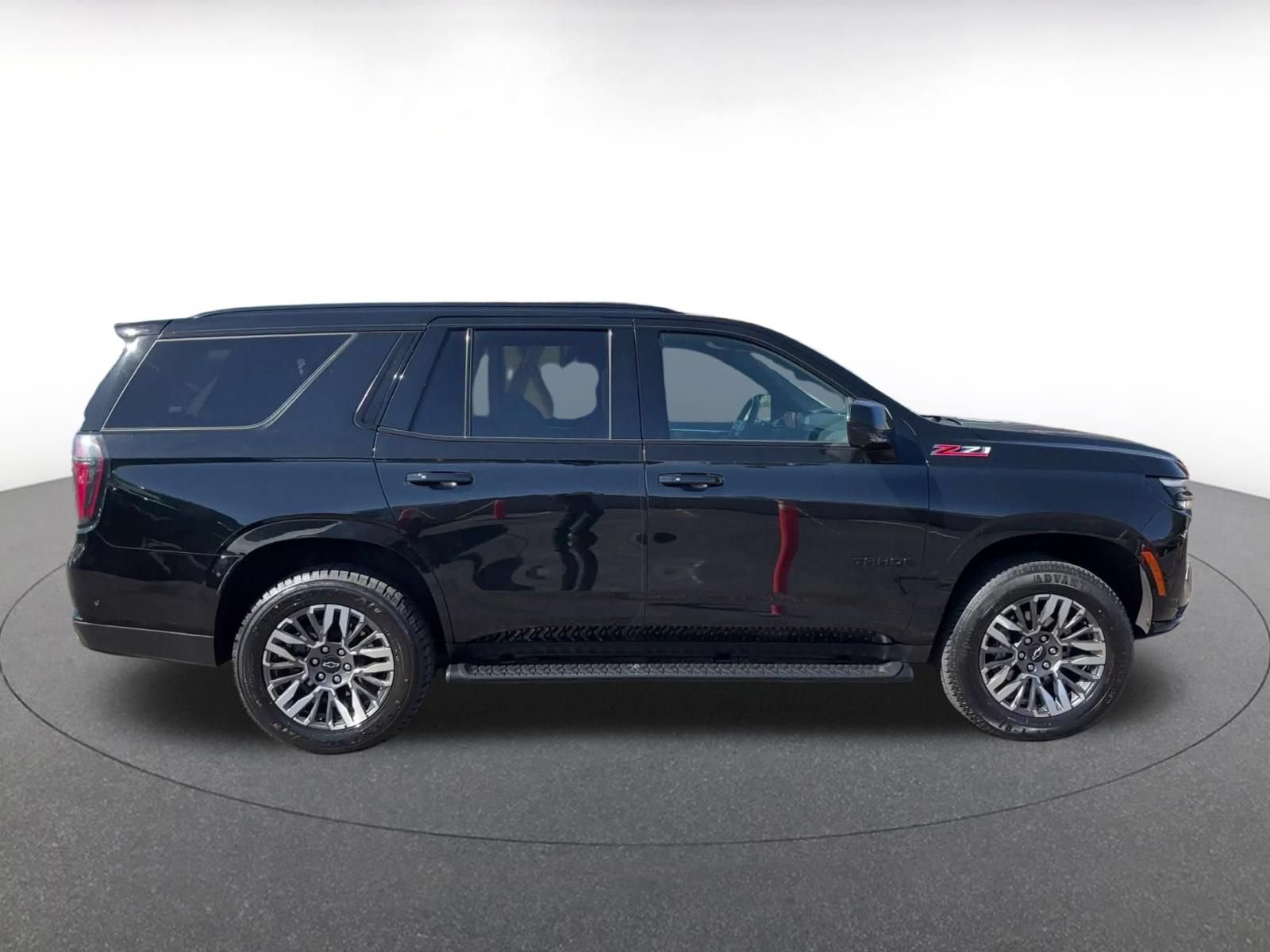 Used 2025 Chevrolet Tahoe Z71 AWD/4WD image 15