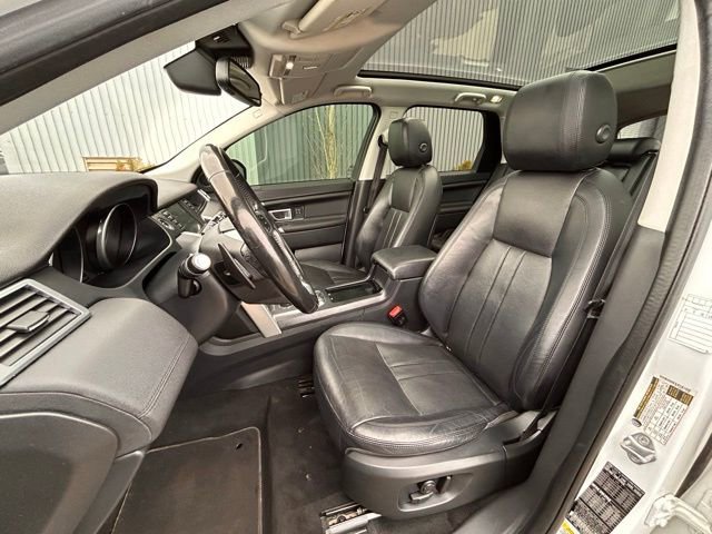 Used 2018 Land Rover Discovery Sport HSE image 29